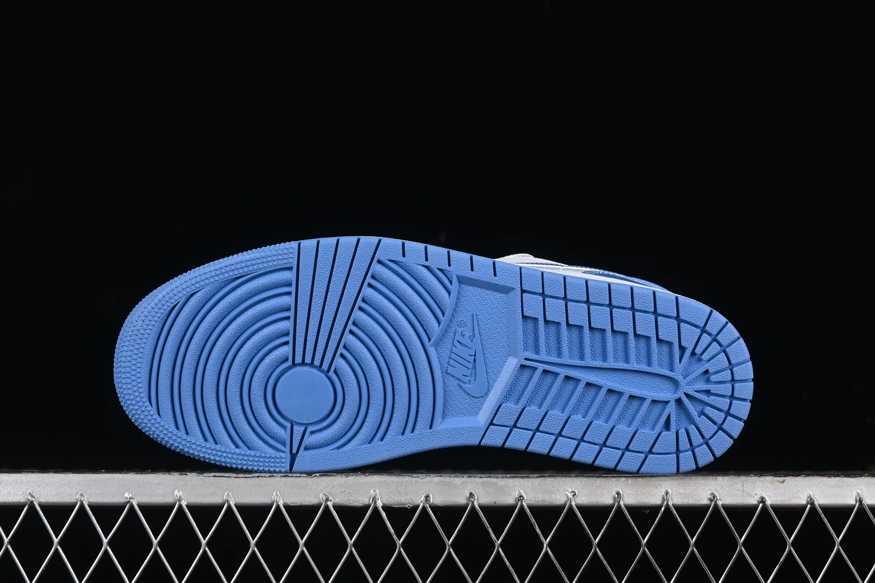 All categories Air Jordan Jordan series basketball shoes Air Jordan 1 Low Air Jordan 1 Low AJ1 Joe 1 patent leather blue cultural low-top casual sneakers FZ2138-114